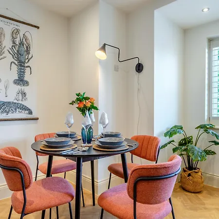 Riverside Walk * Whitby