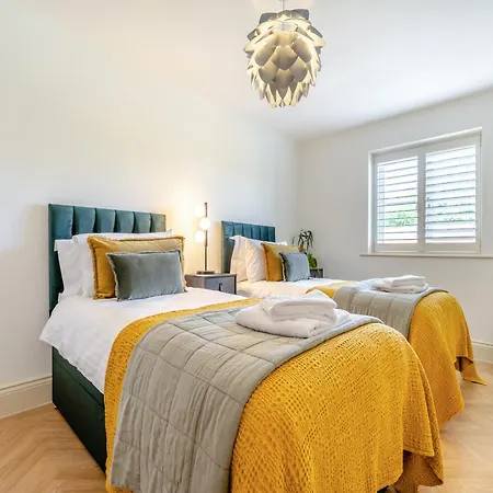 Riverside Walk * Whitby